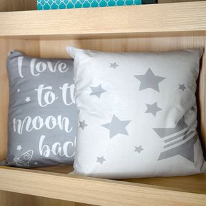 capa_de_almofada_vizapi_45x45cm_estrelas_branca_e_cinza_2149 -5-